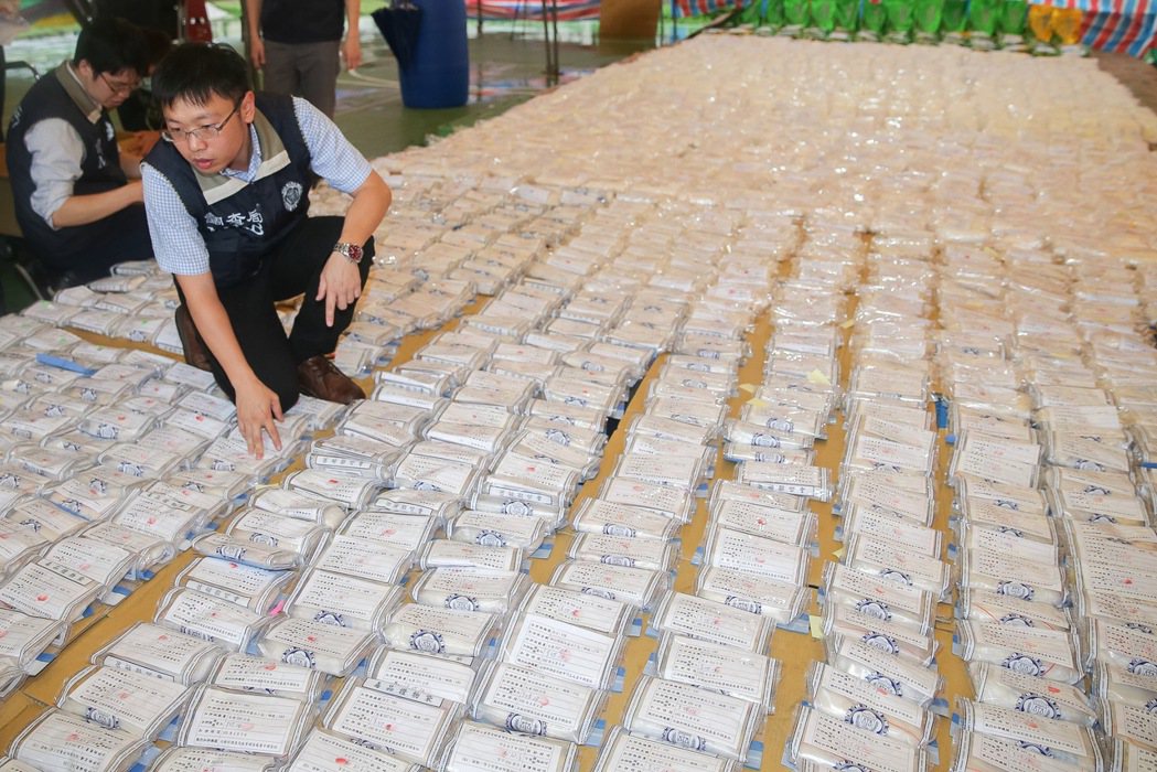 2016年，台中港海關破獲中部地區歷年最大貨櫃走私毒品案，查獲K他命270公斤、安非他命原料約1787公斤。 圖／本報系資料照