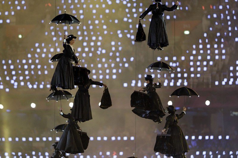 2012年倫敦奧運開幕典禮上，經典歌舞片《歡樂滿人間》也作為表演項目之一。 圖／美聯社