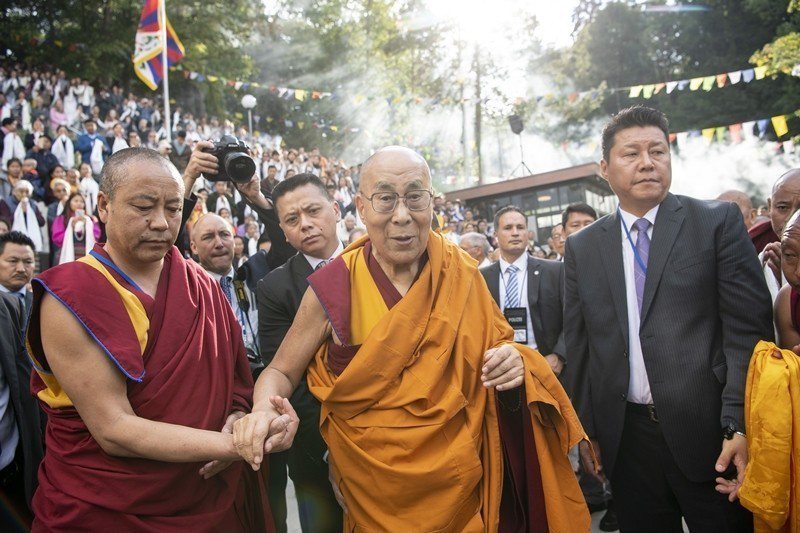 2018年9月21日，西藏精神領袖達賴喇嘛前往瑞士，接受當地西藏人的歡迎。 圖／美聯社