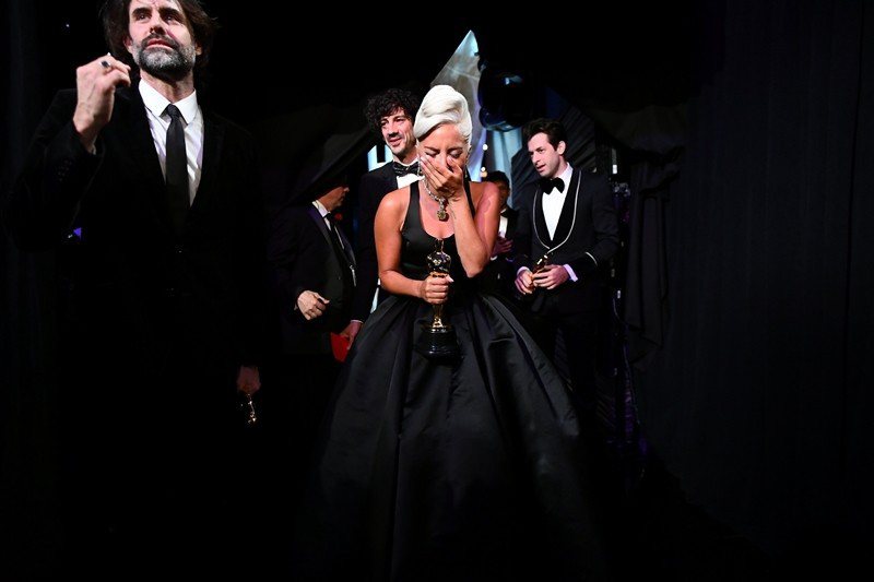 奪得最佳原創歌曲的女神卡卡（Lady Gaga）。 圖／路透社