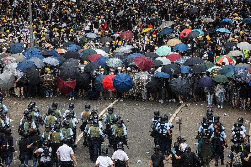 有外國傳媒比較世界各地的數字，發現香港是世界上公眾抗議最頻密的城市。圖攝於2019年6月反送中大遊行。 圖／法新社