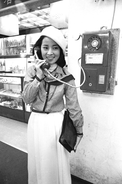 林鳳嬌為拍攝《風鈴風鈴》，越洋到新加坡出外景。 圖／聯合報系資料照