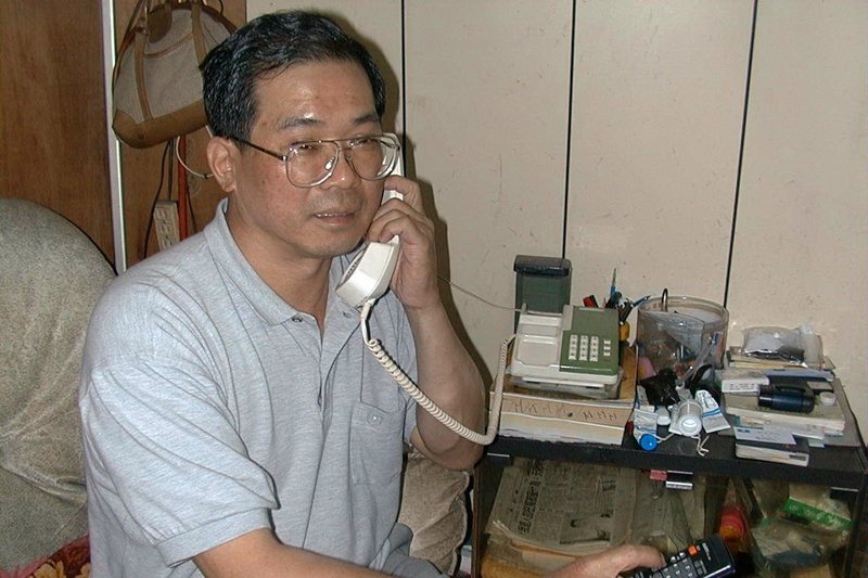 可望獲特赦的蘇炳坤接受各界道賀，攝於2000年。 圖／聯合報系資料照
