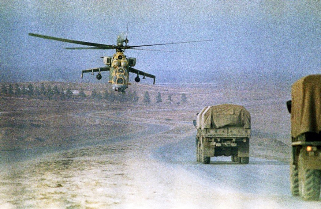 美蘇SALT II條約簽字半年後，蘇聯入侵阿富汗。 圖／美聯社