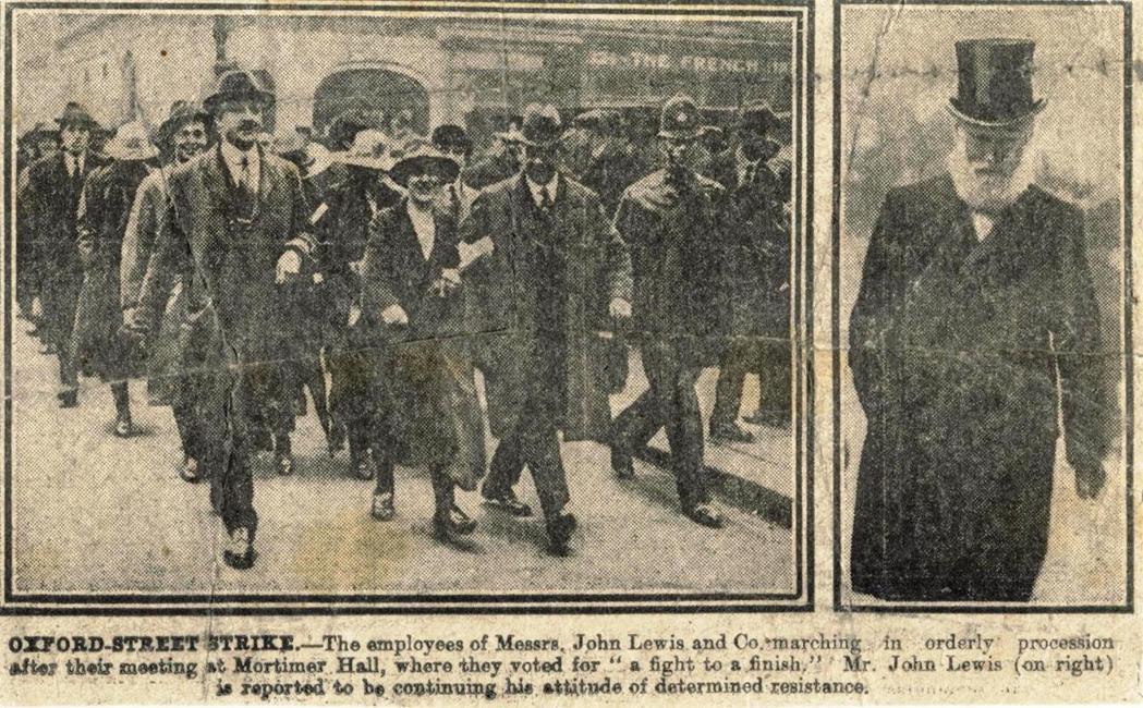 當時一家未具名報紙的報紙刊登1920年的罷工狀況，左邊是上街的罷工者，右邊是老約...