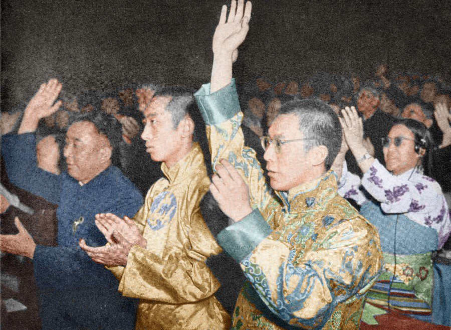圖／維基共享：1959年3月10日西藏發生大規模抗暴運動，並引發解放軍的血腥鎮壓...
