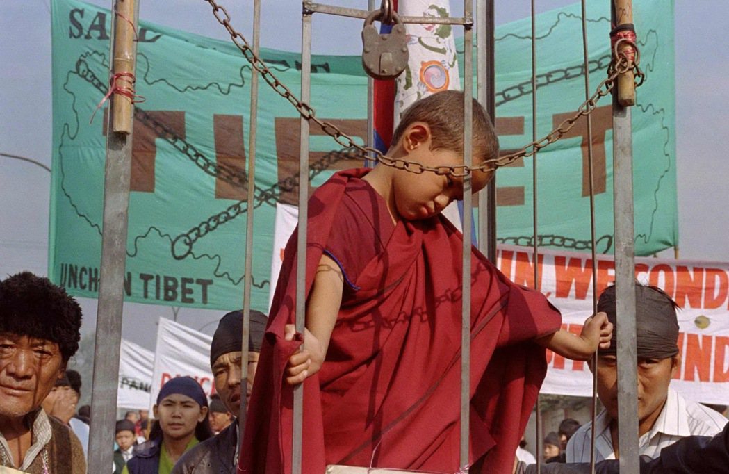 圖／路透社：班禪喇嘛遭受強迫失蹤一事，除了因為他在受綁架時年僅6歲，他受到的待遇...