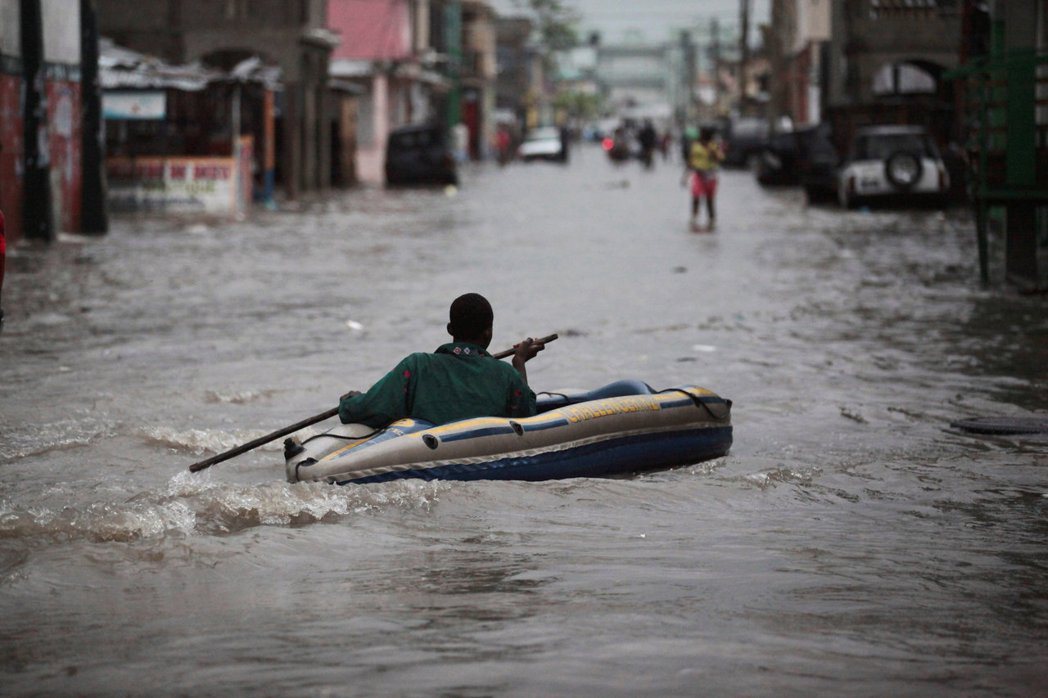 2016年馬修颶風重創海地。 圖／路透社