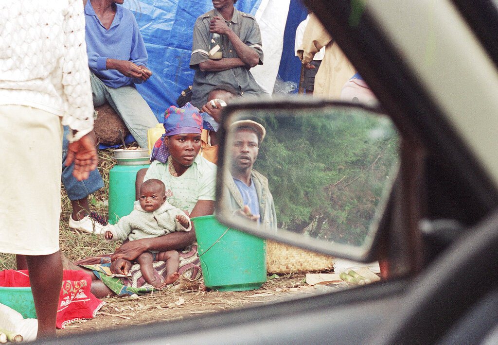 圖為當時內戰的盧安達難民。 圖／美聯社