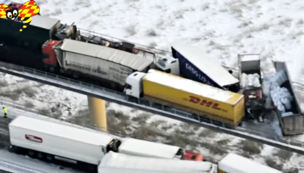 2013年1月，瑞典南部E4高速公路上的托納普橋（Tranarpsbron）發生...