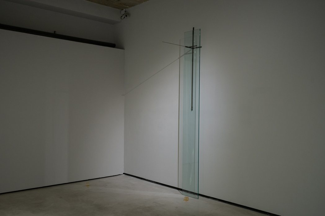 徐瑞謙個展「一天儲存一公分」裡的作品「反光」。圖／TKG+提供