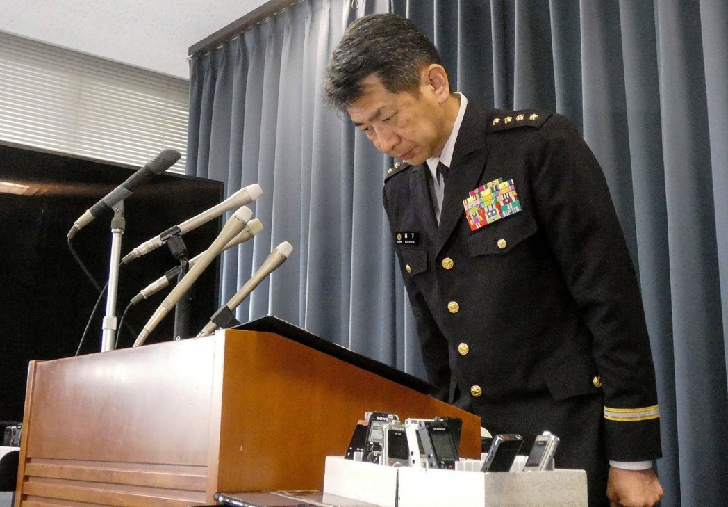 日本陸上自衛隊幕僚長森下泰臣為命案道歉。 圖／法新社