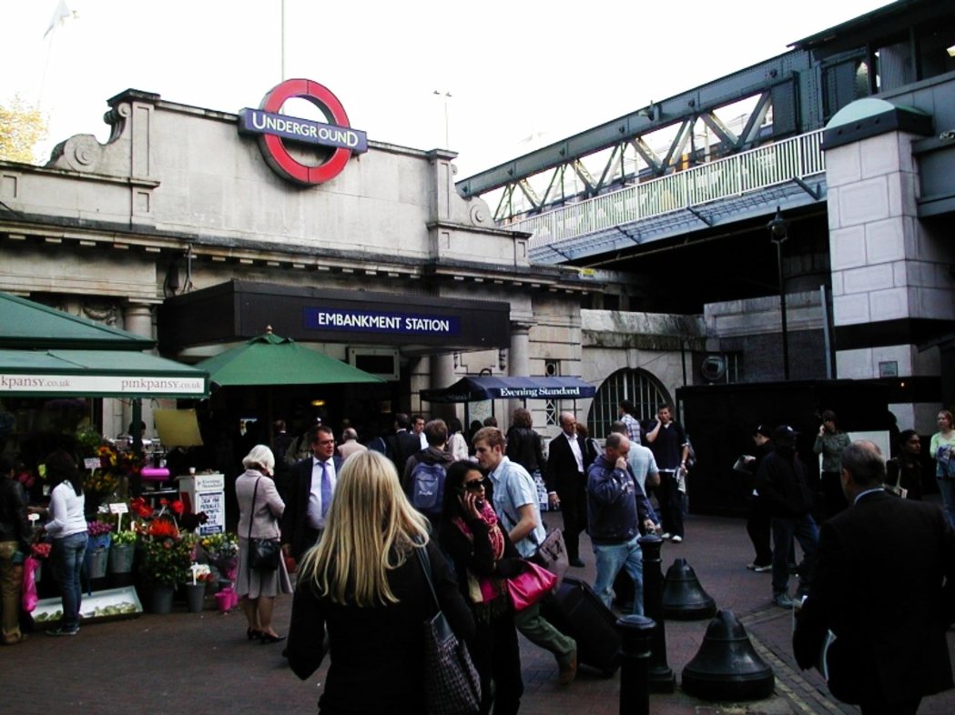 倫敦地鐵堤岸站。 圖／維基共享　