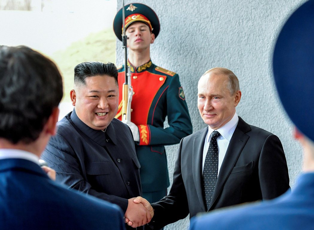 2023年9月13日，北韓領導人金正恩與俄羅斯總統普丁於東方太空發射場會面。 圖...