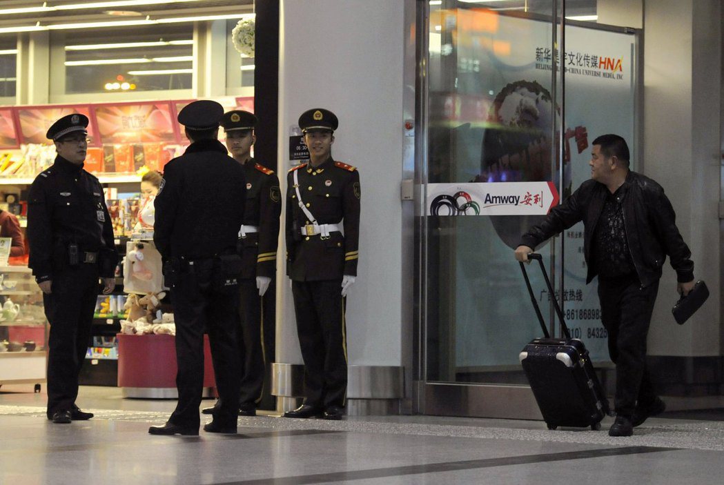 2016年7月15日，我在北京的機場突然被北京市國家安全局的人抓住，就這樣被迫開...
