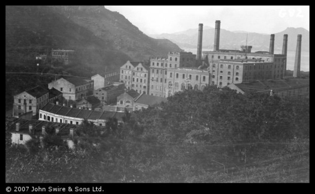 1911年營運中的太古糖廠。  圖／倫敦大學亞非學院　