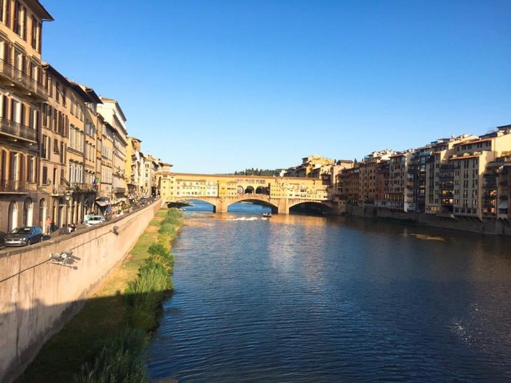 西元1252年，佛卡提家族在佛羅倫斯石造拱橋-老橋(Ponte Vecchio)...