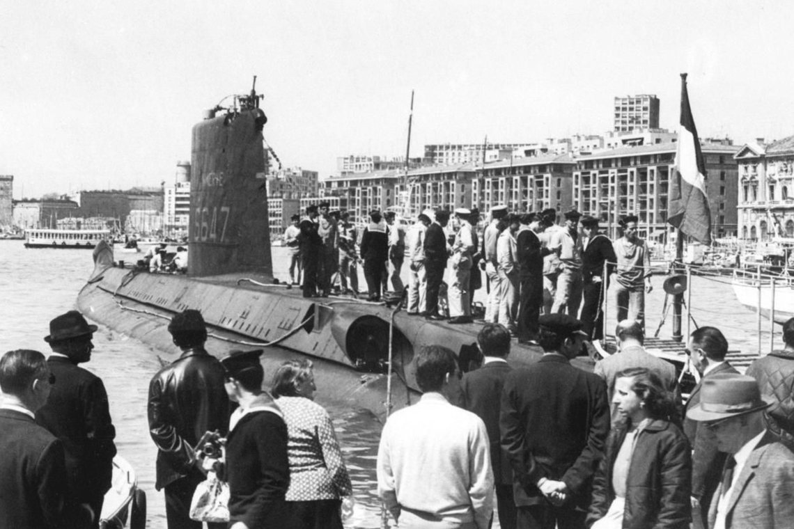 「智慧女神號」是法國海軍於1960年代前後所生產的柴電驅動潛艦，為「達芙尼系列潛...