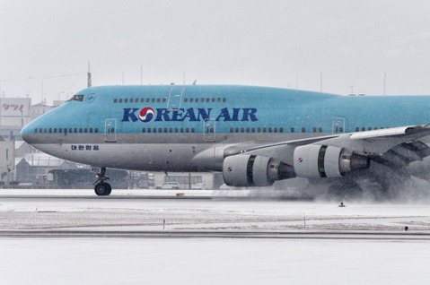 今年11月，南韓最大的航空公司「大韓航空」宣布將收購「韓亞航空」，合併案預計將於...