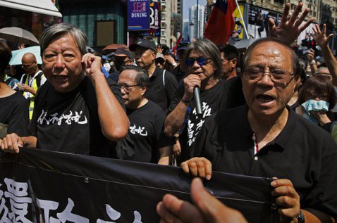 香港418大拘捕：「趁疫打劫」再度激起抗爭？