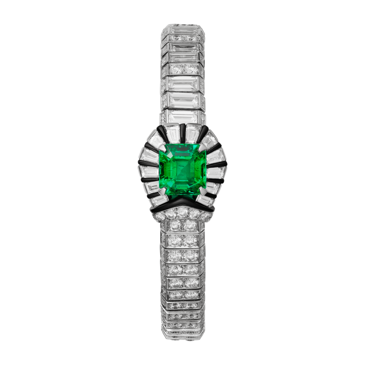 GREEN BOUCLE祖母綠手環，經典的黑白綠配色，鉑金鑲嵌重4.60克拉的八...