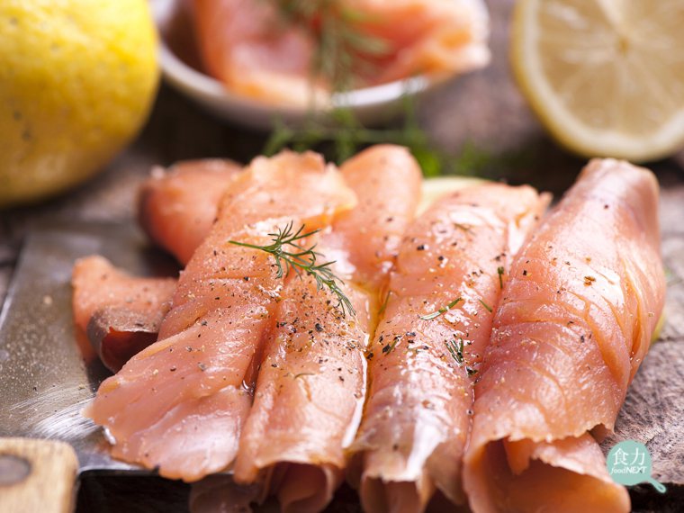 煙燻鮭魚怎麼個 燻 法 原來還可以分成這兩種 聰明飲食 養生 元氣網