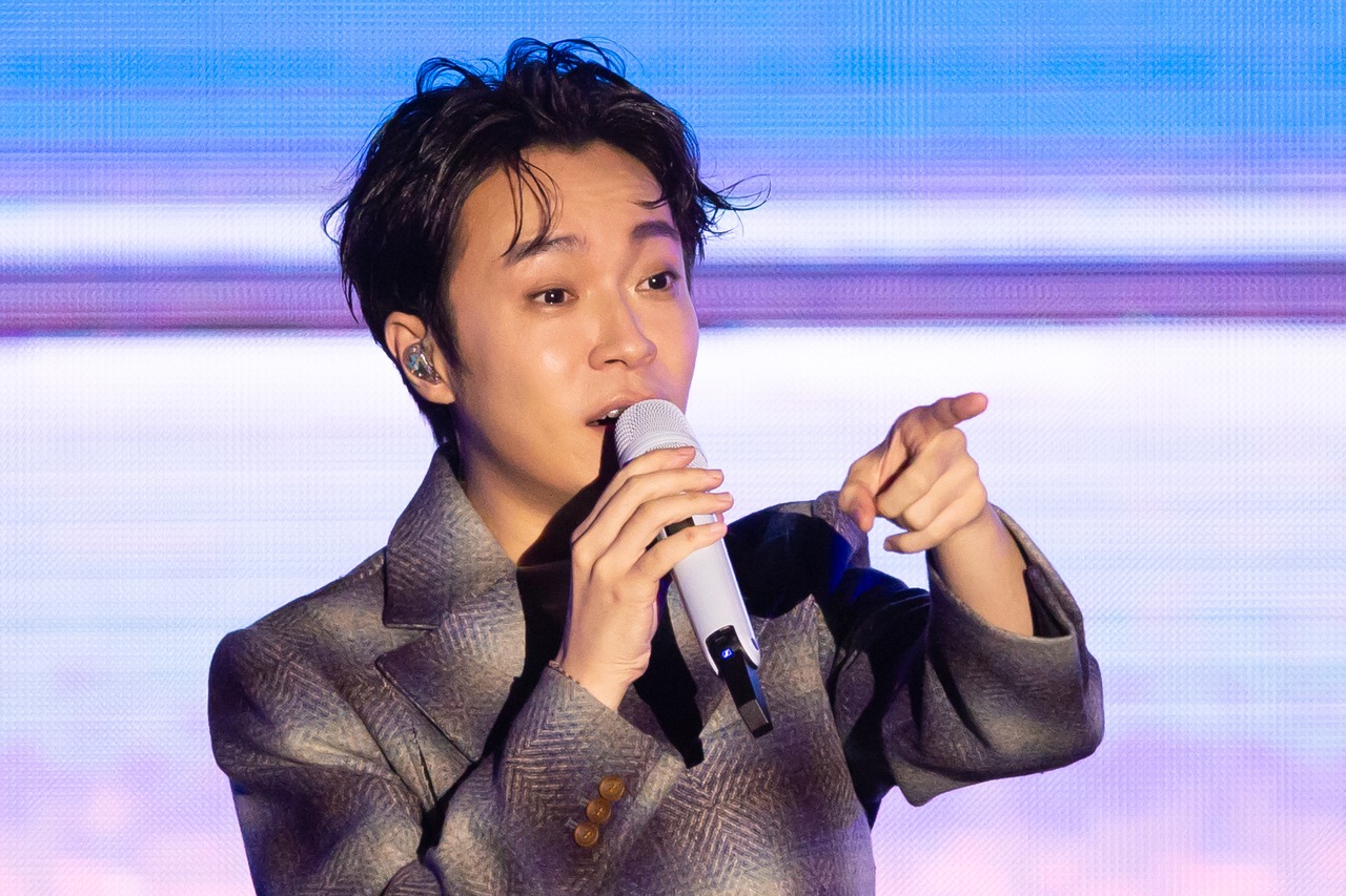 吳青峰反悔不認中年歌手 駐唱16場預告「苟延殘喘」 | 音樂 | 噓!星聞