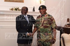 辛巴威「兵諫」：穆加比現身，拒絕軍方與南非的下台之請