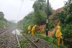 台鐵新豐竹北間土石流 搶修後已恢復雙線行車