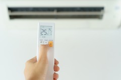 夏天拒開冷氣沒用冰箱 雙月電費451元讓男怨：怎要這麼多錢？