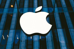 WSJ：鴻海鄭州廠抗爭事件 促使蘋果加速生產撤出中國