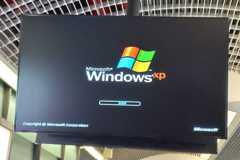 捷運資訊看板當機後出現「WindowsXP」 網一片驚呼：還在用？