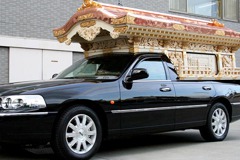 全日本只剩一百輛…傳統「宮型靈柩車」太高調 遭淘汰停產