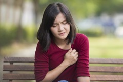 「心悸」會死嗎？原因是什麼？4症狀馬上就醫！一張自我檢查表看懂心臟健康