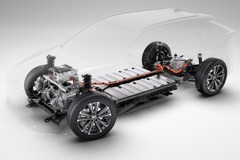 充電10分鐘可跑1,200公里！Toyota專注開發全固態電池電動車 