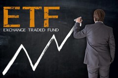 男想買ETF剛掛牌的有賺頭嗎？ 網勸：買全股票就好