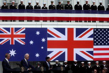 深化AUKUS合作 美將鬆綁澳、英國防貿易管制