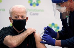 公開注射第二劑新冠疫苗 拜登：我準備好了，來吧！