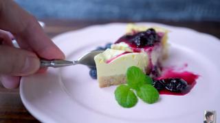 減肥也能放心吃！<u>低卡</u>健康清爽的優格藍莓蛋糕