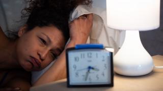 不靠藥物克服睡眠障礙！自然醫學「448呼吸法」助你好眠