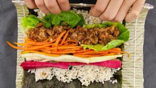 零澱粉、高蛋白，韓國太太教你不包飯的紫菜飯捲作法！