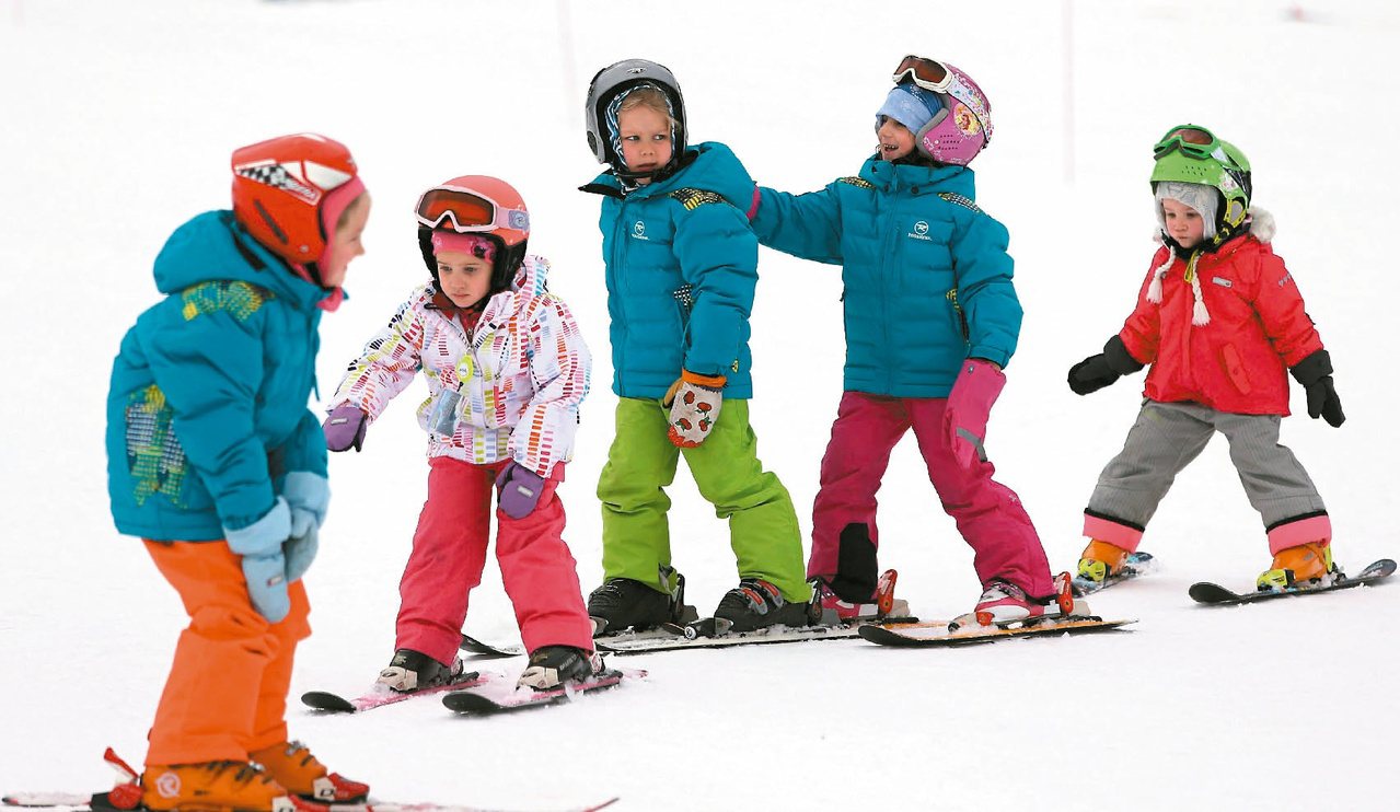 赫芬頓郵報（Hoffington post）列出七個冬天戶外運動的好理由。