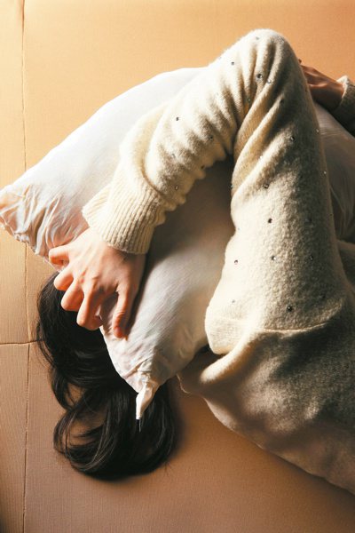 台灣睡眠醫學學會調查發現，國人每五人就一人有睡眠障礙。<br />報系資料照