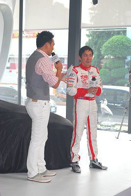 Audi邀請車手李勇德(右)出席發表會。 記者趙惠群／攝影