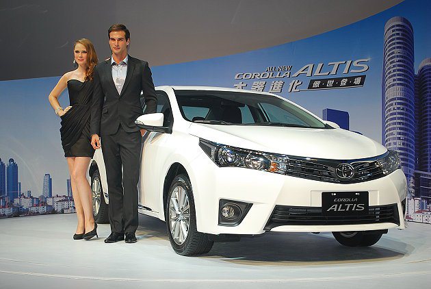 全新進化的Corolla Altis車格提升至中大型房車格局，車身尺碼和軸距都拉大。 記者趙惠群／攝影