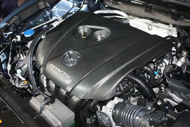 2.0升SKYACTIV-G汽油引擎，可輸出155匹最大馬力。 記者林和謙／攝影