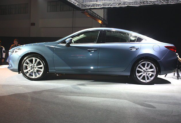 新世代Mazda6擁有更大膽前衛的造型，線條流暢。 記者林和謙／攝影