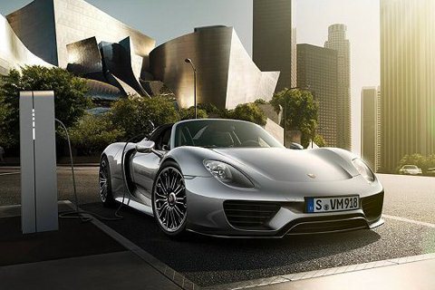 馬拉松式發表 Porsche新車三地登場