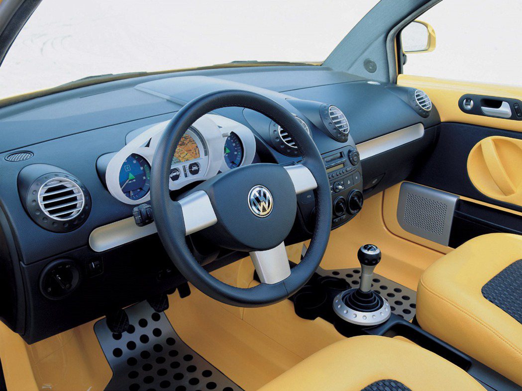 2000年Beetle Dune Concept的內裝設計。 VW提供