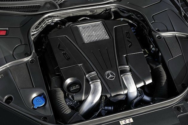 4.7升V8雙渦輪增壓引擎，提供最大馬力455hp、峰值扭力71.4kgm。 M...